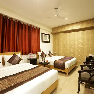 Bed & Breakfast Palm Emerald Near International Airport, New Delhi